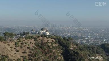 洛杉矶下城从格里菲斯天文台设立空中射击旋转右